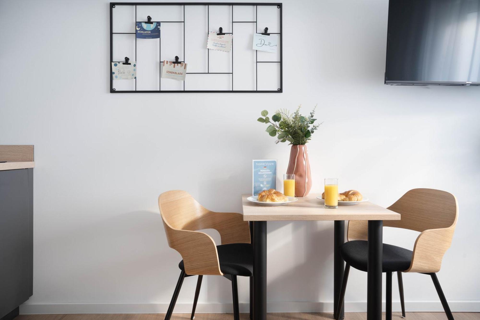 Central Bonn Apartments I Private Parking I Home2Share Bagian luar foto