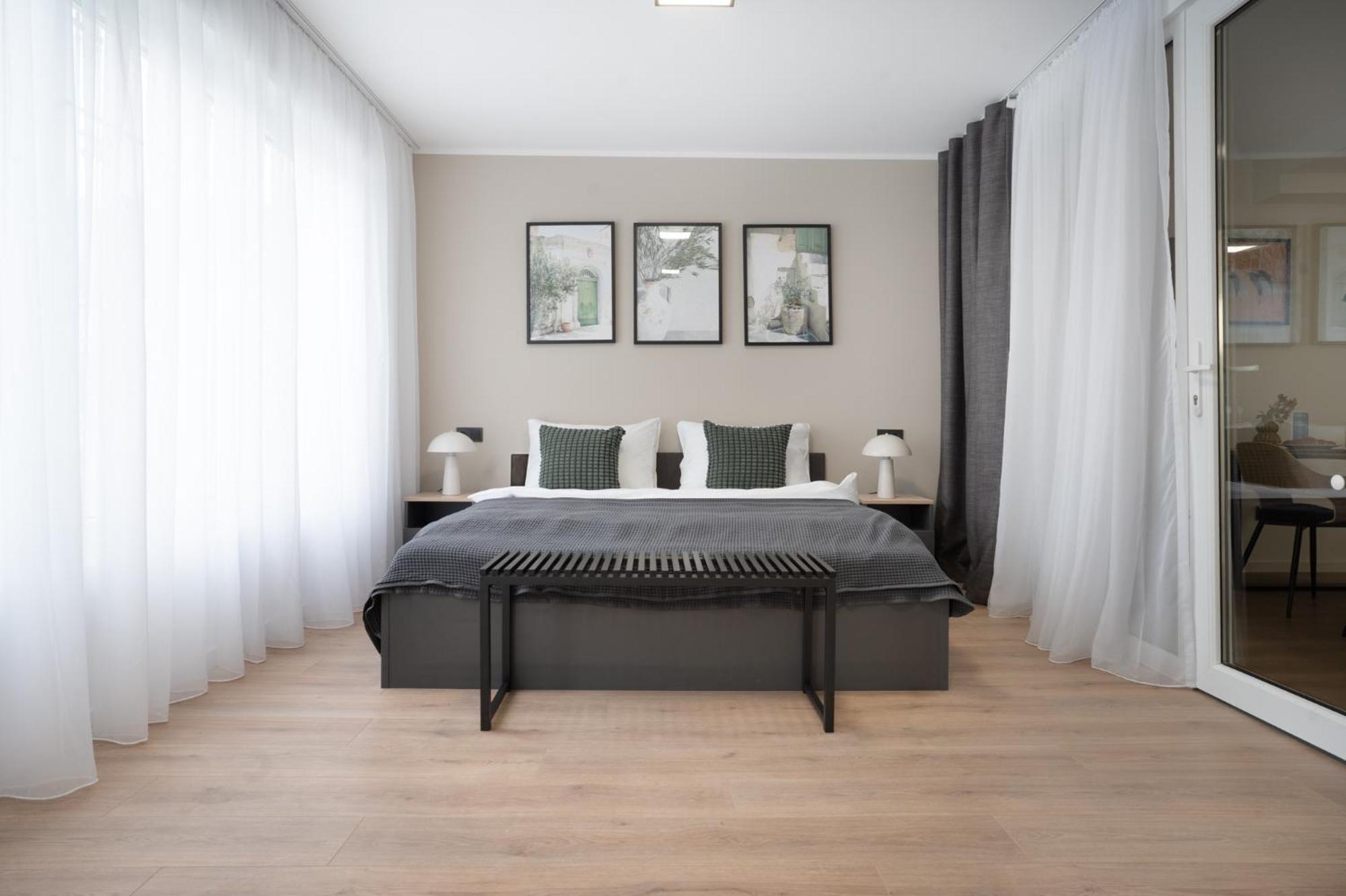 Central Bonn Apartments I Private Parking I Home2Share Bagian luar foto
